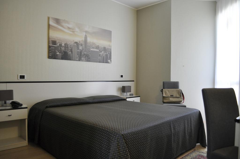 Hotel Est Piombino Szoba fotó