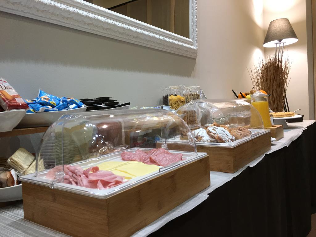 Hotel Est Piombino Kültér fotó