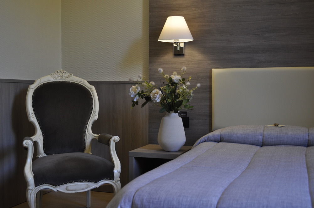 Hotel Est Piombino Kültér fotó