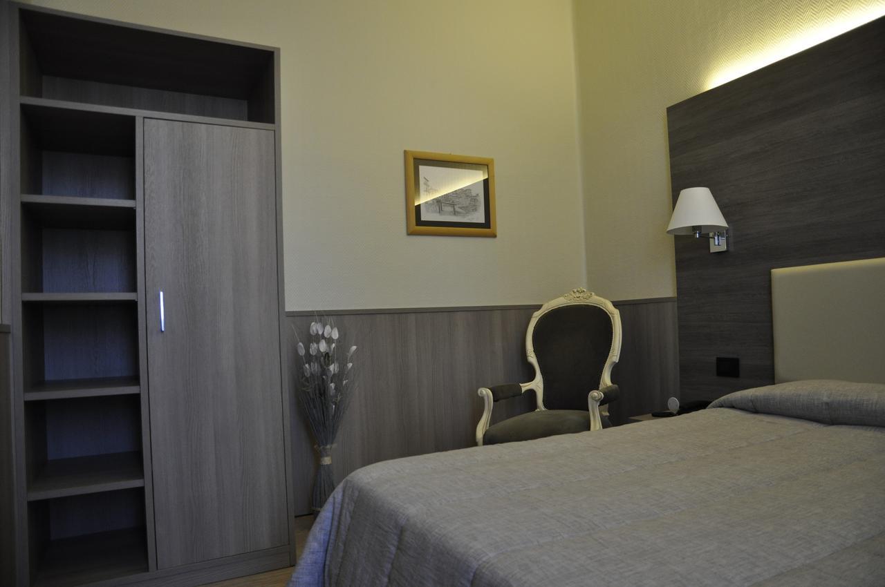 Hotel Est Piombino Kültér fotó