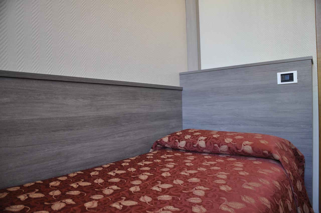 Hotel Est Piombino Kültér fotó