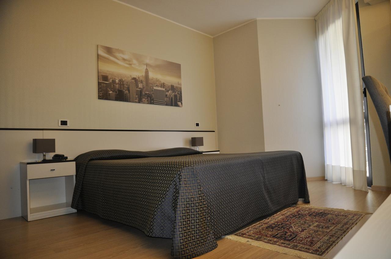 Hotel Est Piombino Kültér fotó
