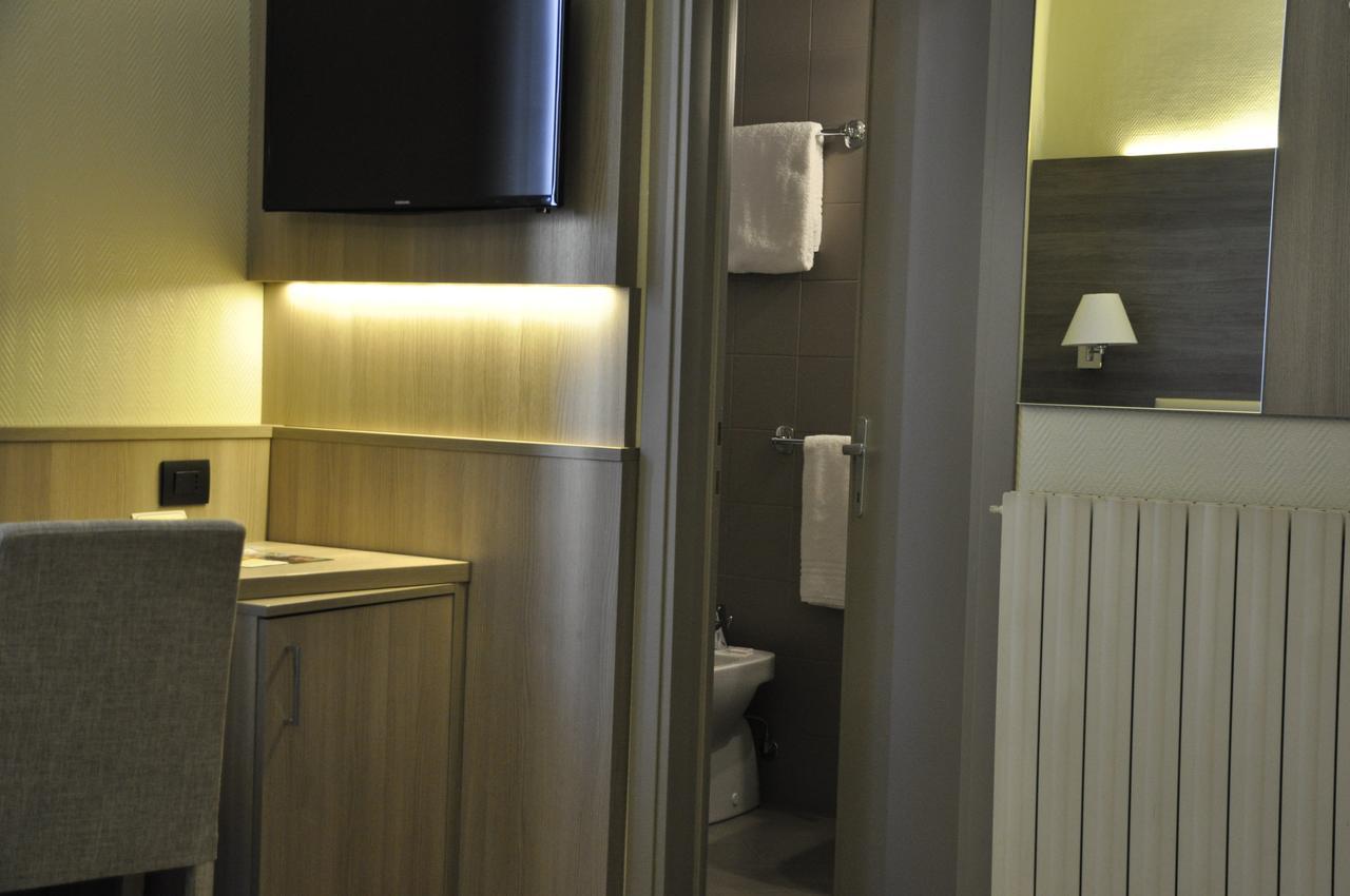 Hotel Est Piombino Kültér fotó